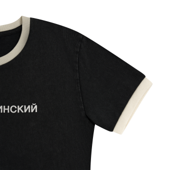 Футболка с потресканным логотипом