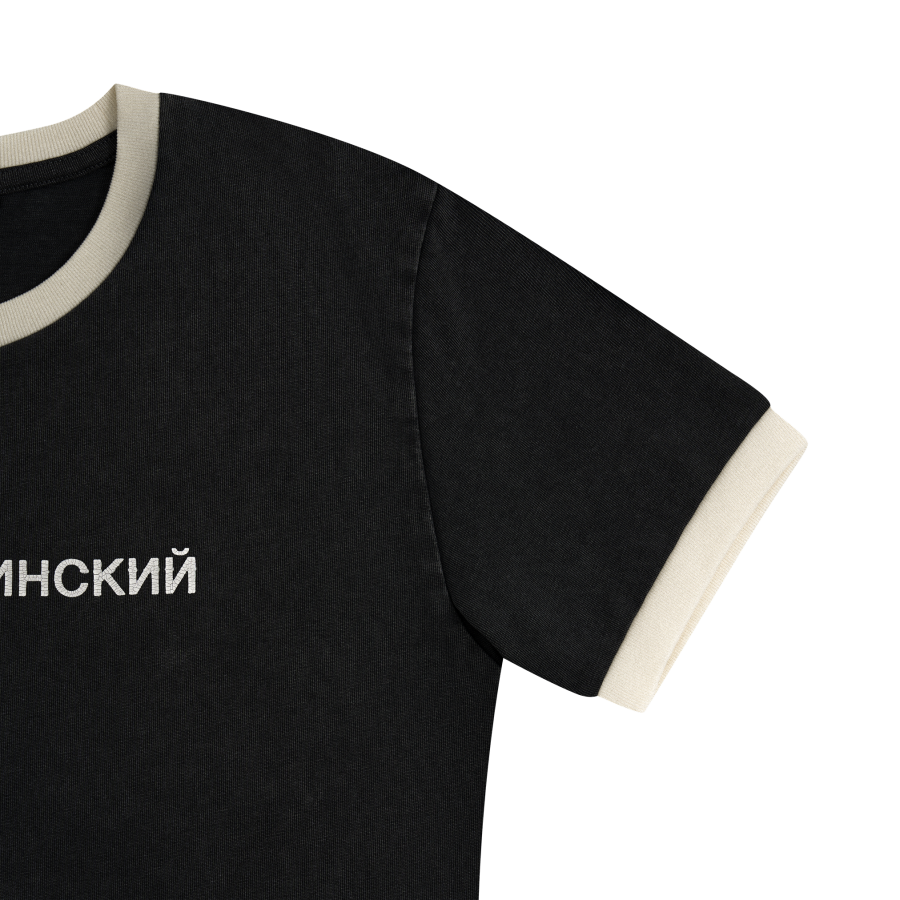 Футболка с потресканным логотипом